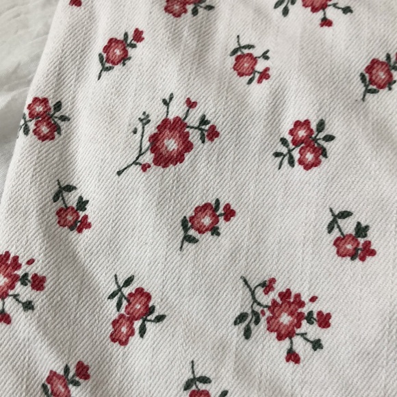 BDG urban outfitters red white floral denim skirt - Picture 2 of 6